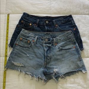 BUNDLE 2 pairs Levi 501 shorts!